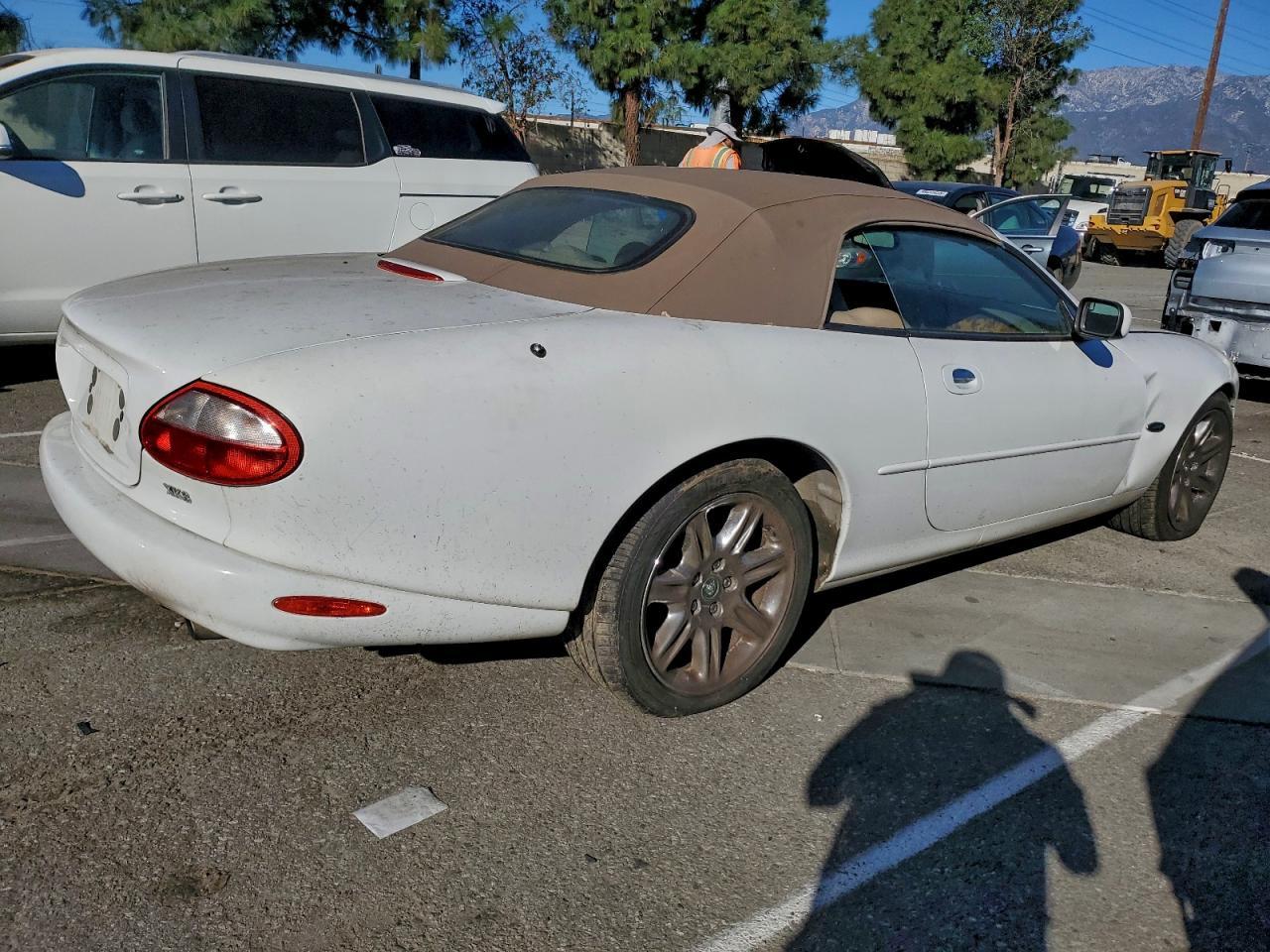 2000 JAGUAR XK-Series