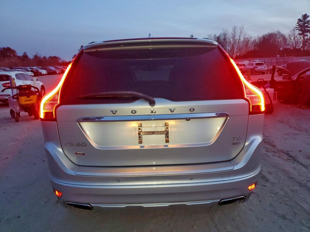 2015 VOLVO XC60
