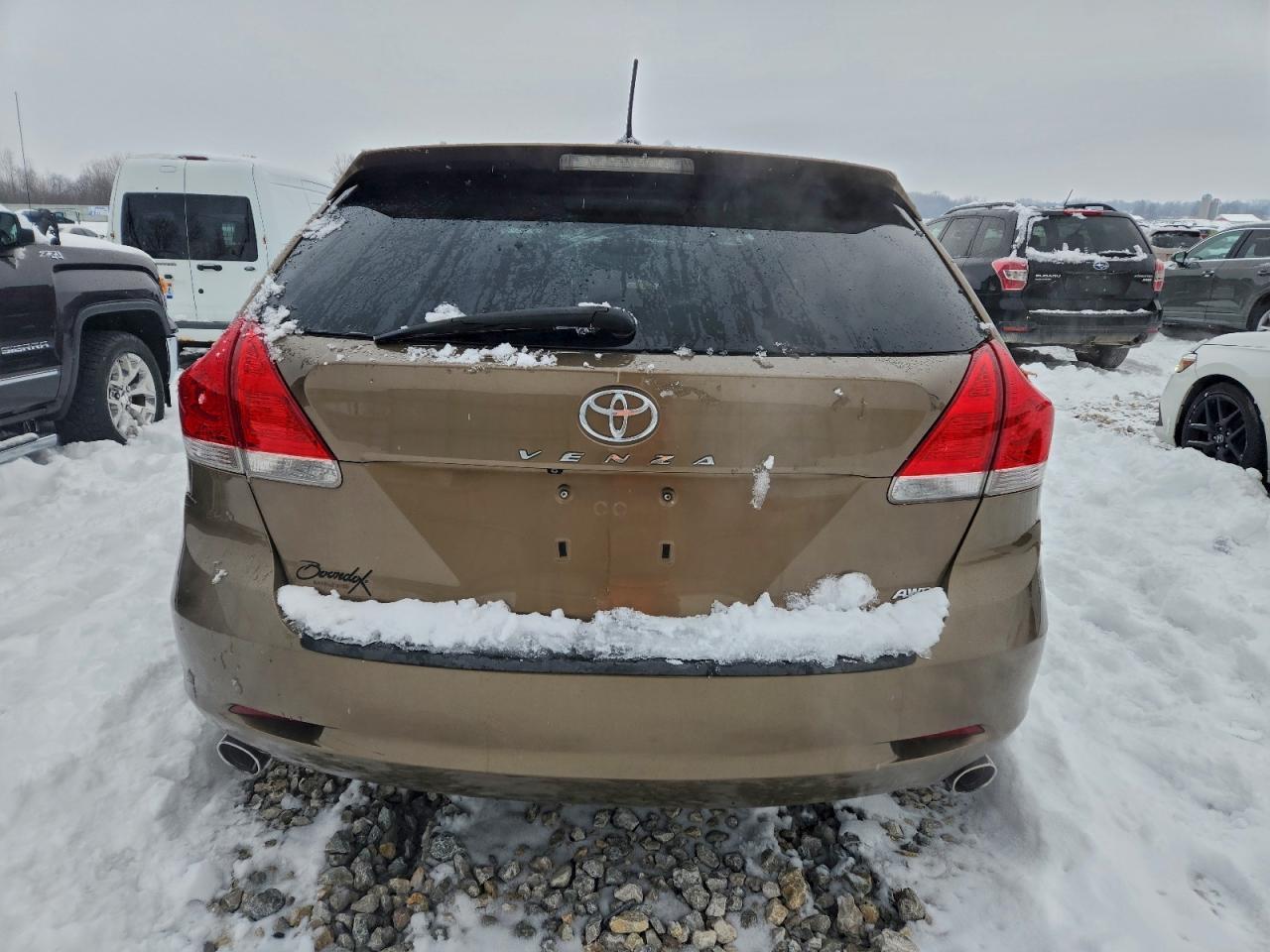2010 TOYOTA VENZA
