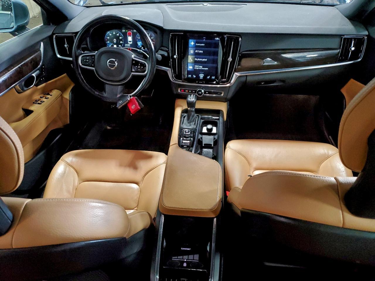 2018 VOLVO S90