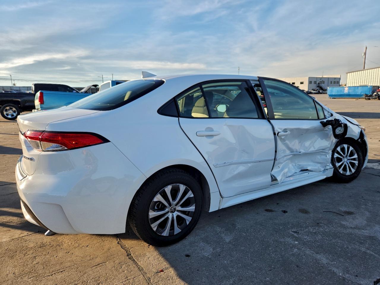 2022 TOYOTA COROLLA