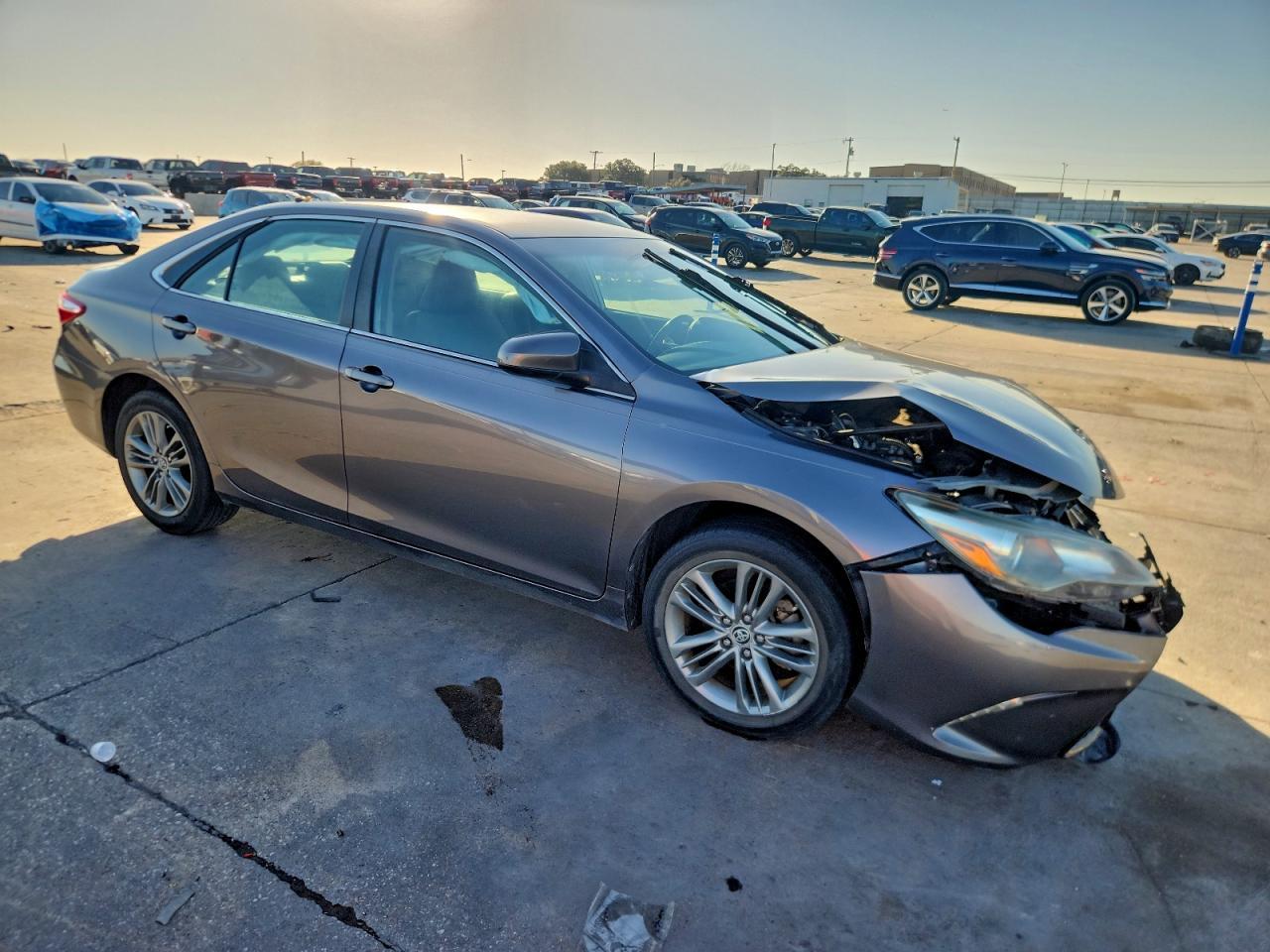 2016 TOYOTA CAMRY