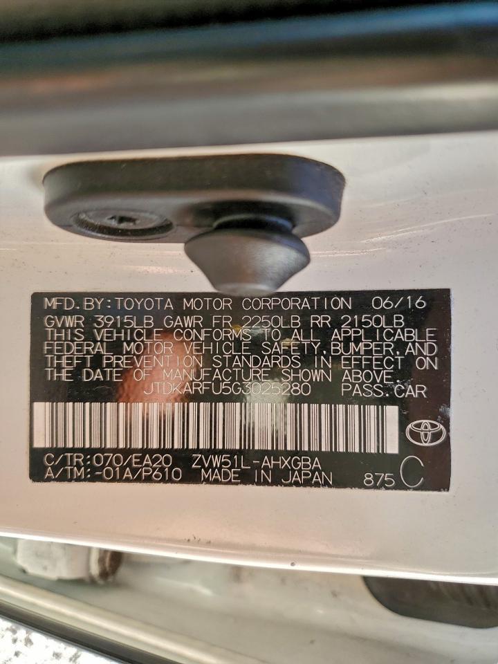 2016 TOYOTA PRIUS
