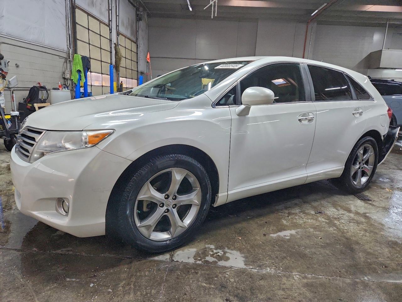 2010 TOYOTA VENZA