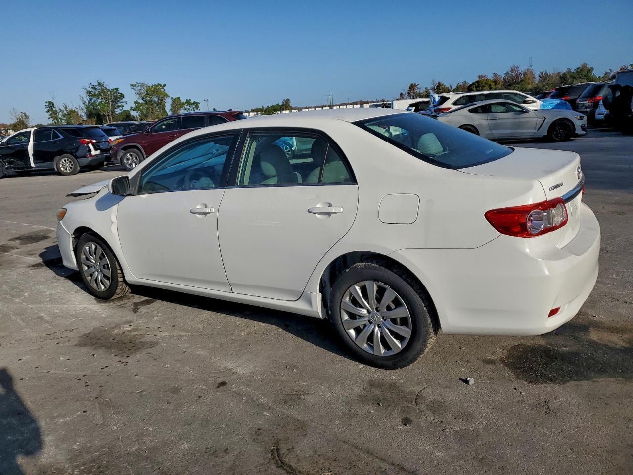 2013 TOYOTA COROLLA
