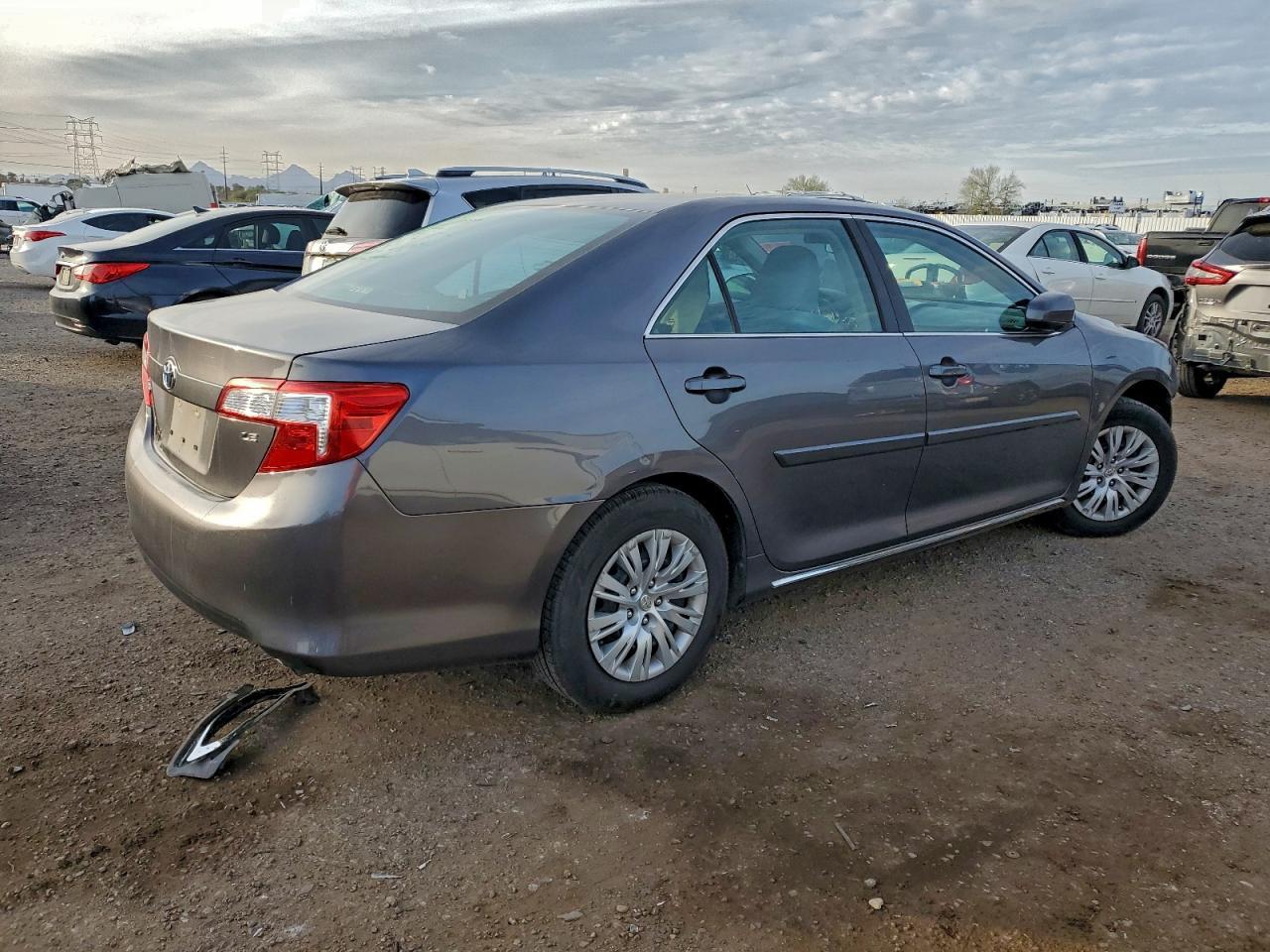 2014 TOYOTA CAMRY