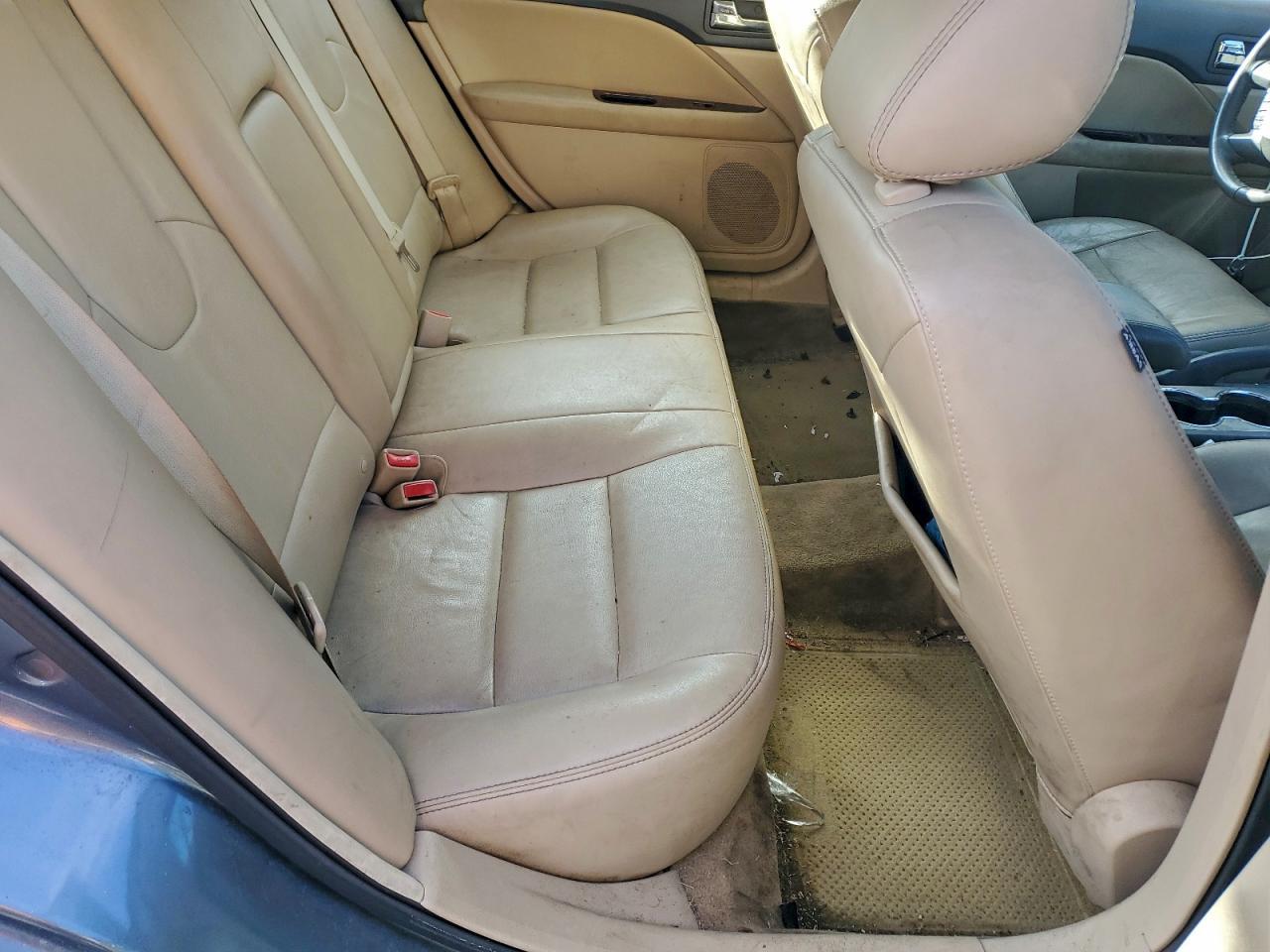 2011 FORD FUSION