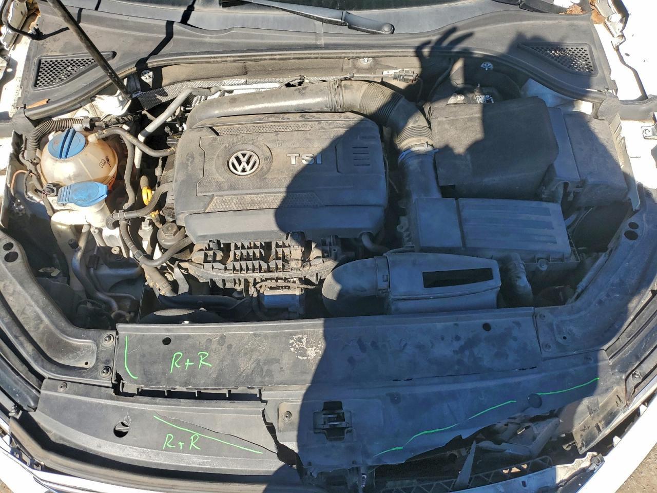 2017 VOLKSWAGEN Passat