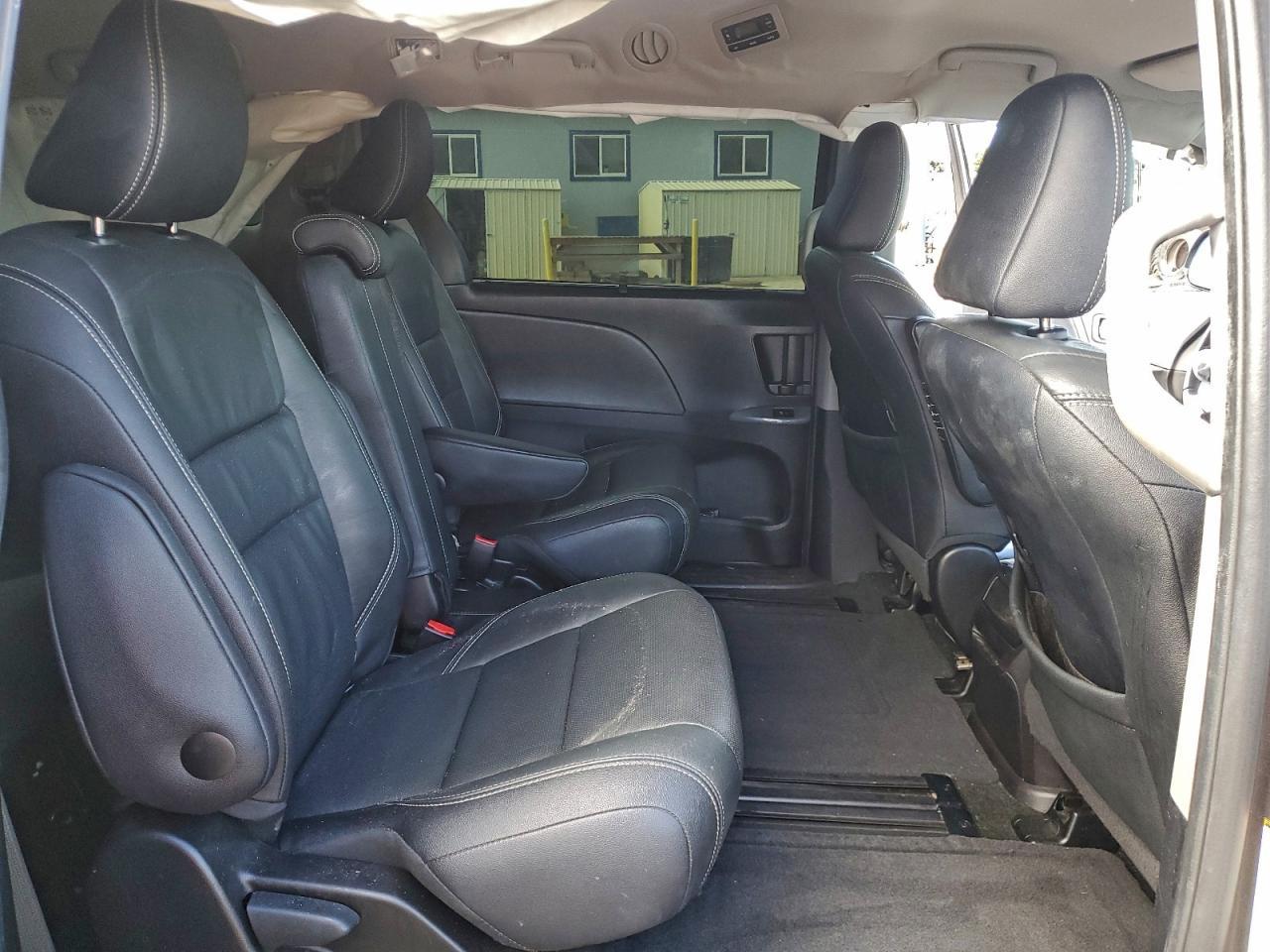 2015 TOYOTA SIENNA