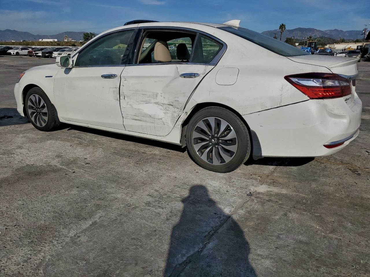 2017 HONDA ACCORD