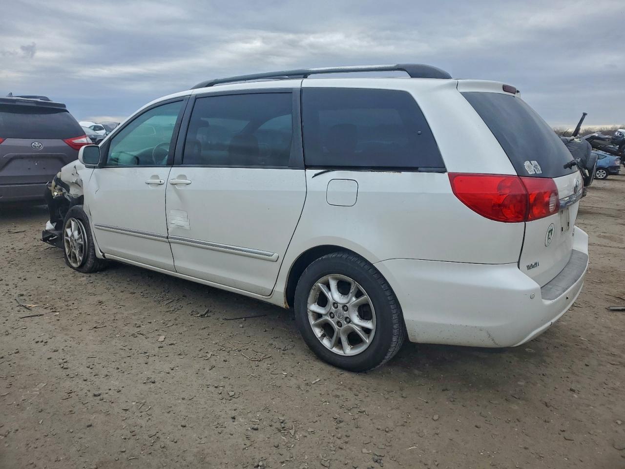 2006 TOYOTA SIENNA