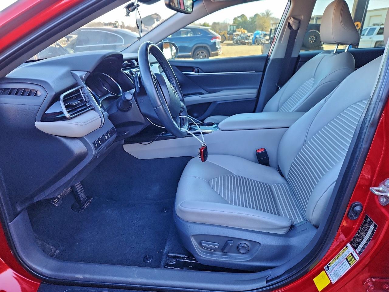 2019 TOYOTA CAMRY