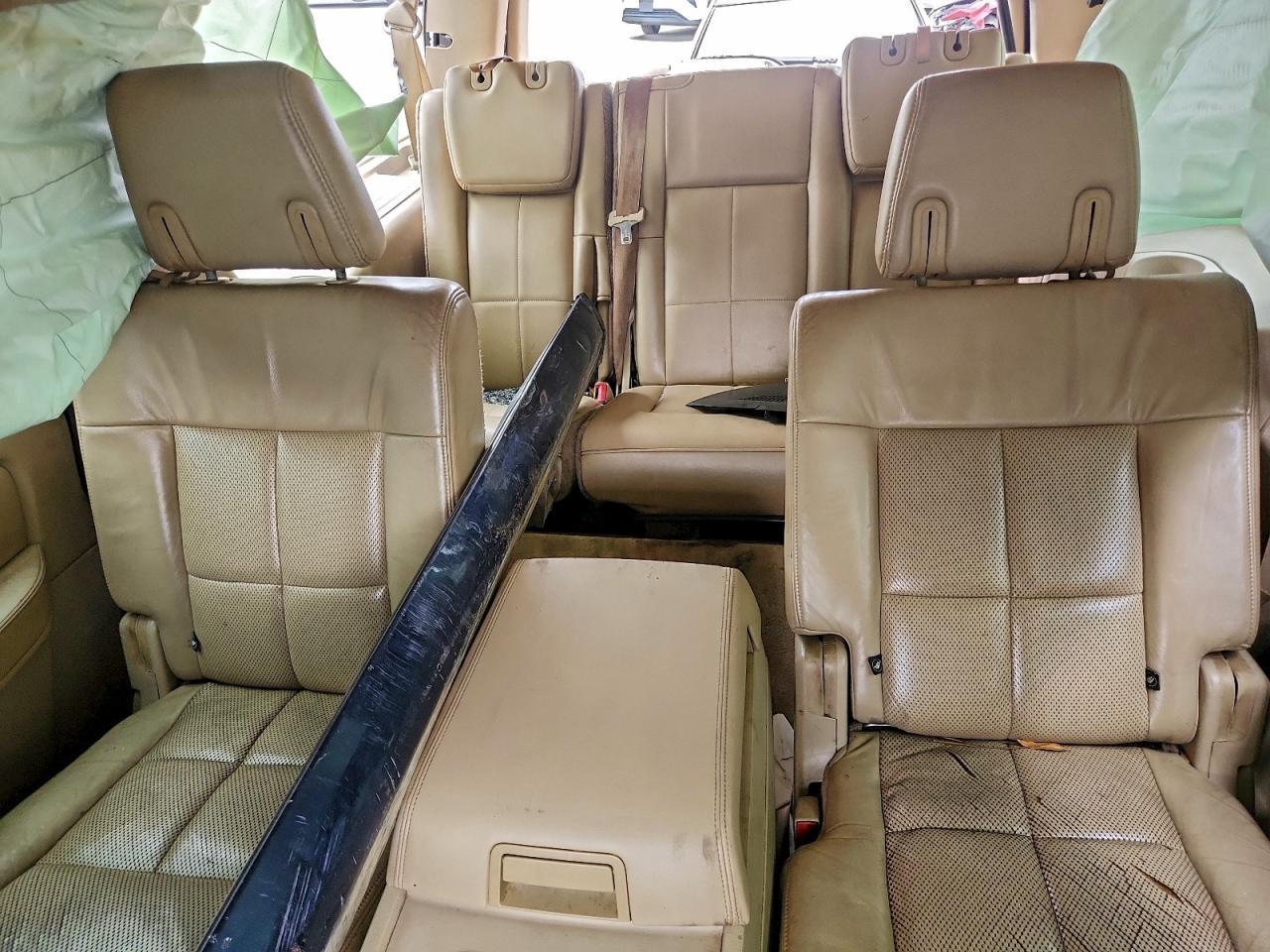 2010 LINCOLN Navigator