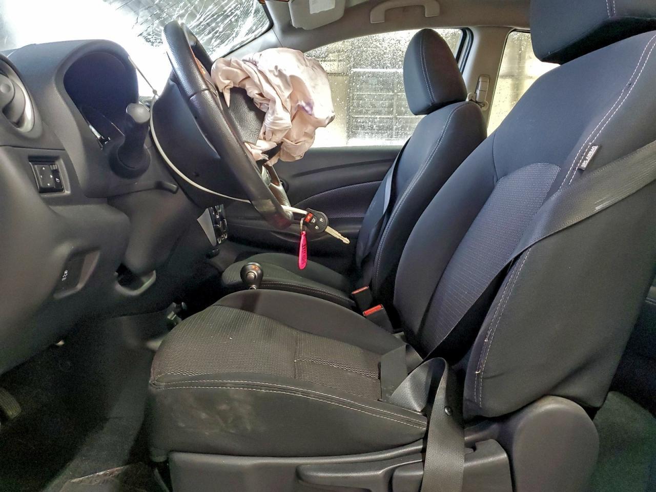 2017 NISSAN VERSA
