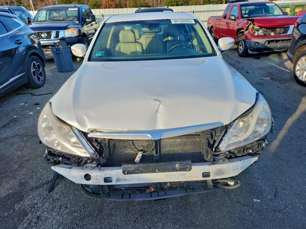 2013 HYUNDAI GENESIS