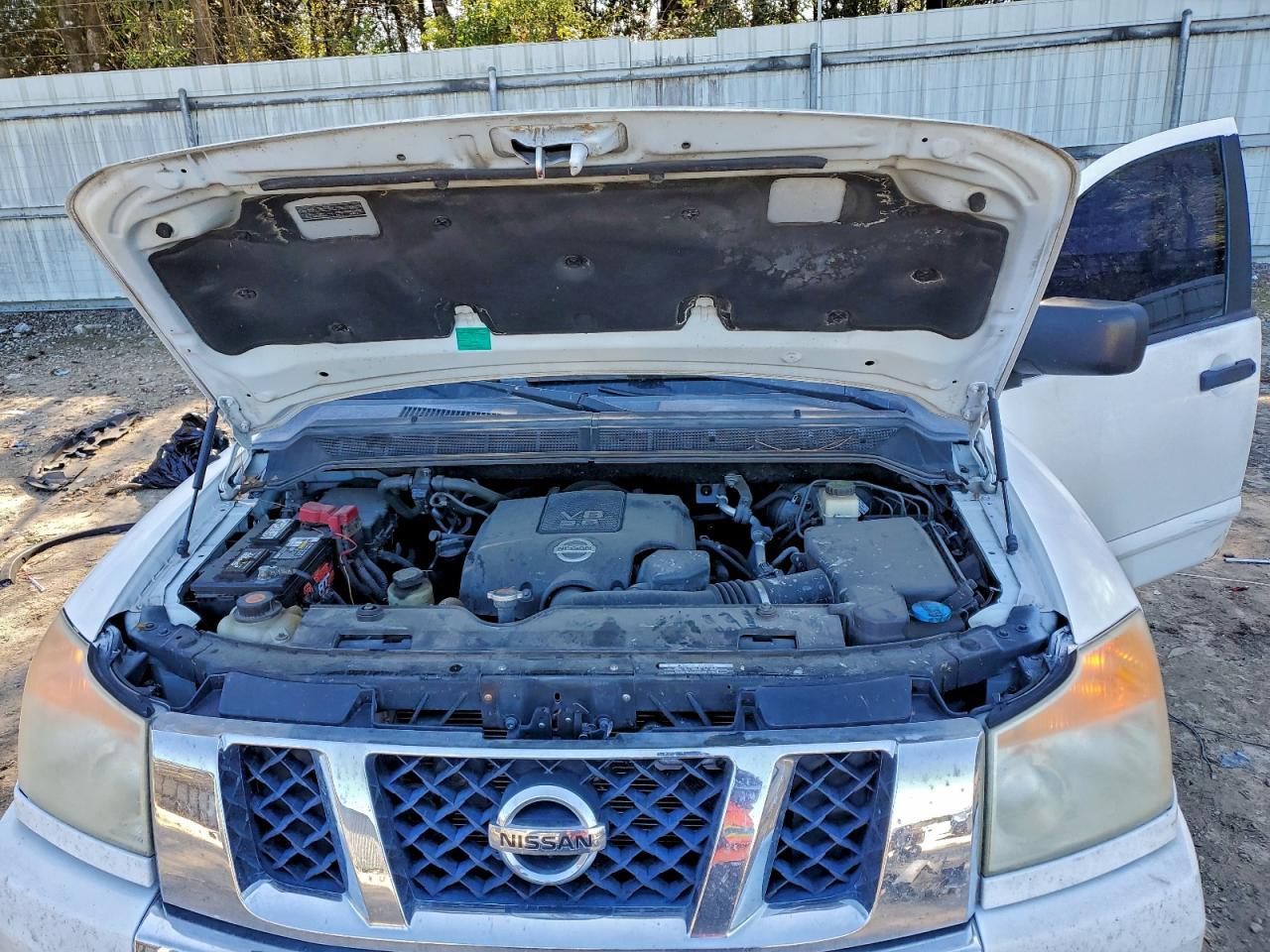 2014 NISSAN Titan