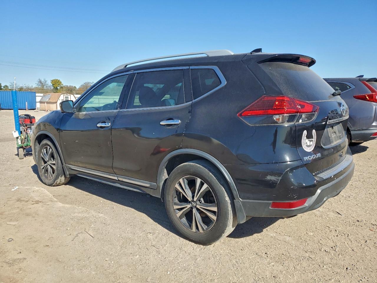 2017 NISSAN ROGUE