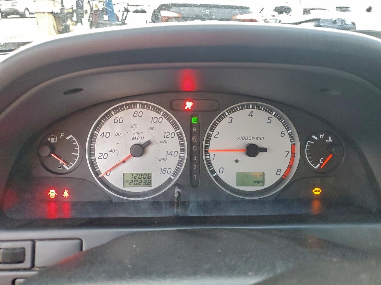2002 NISSAN Maxima