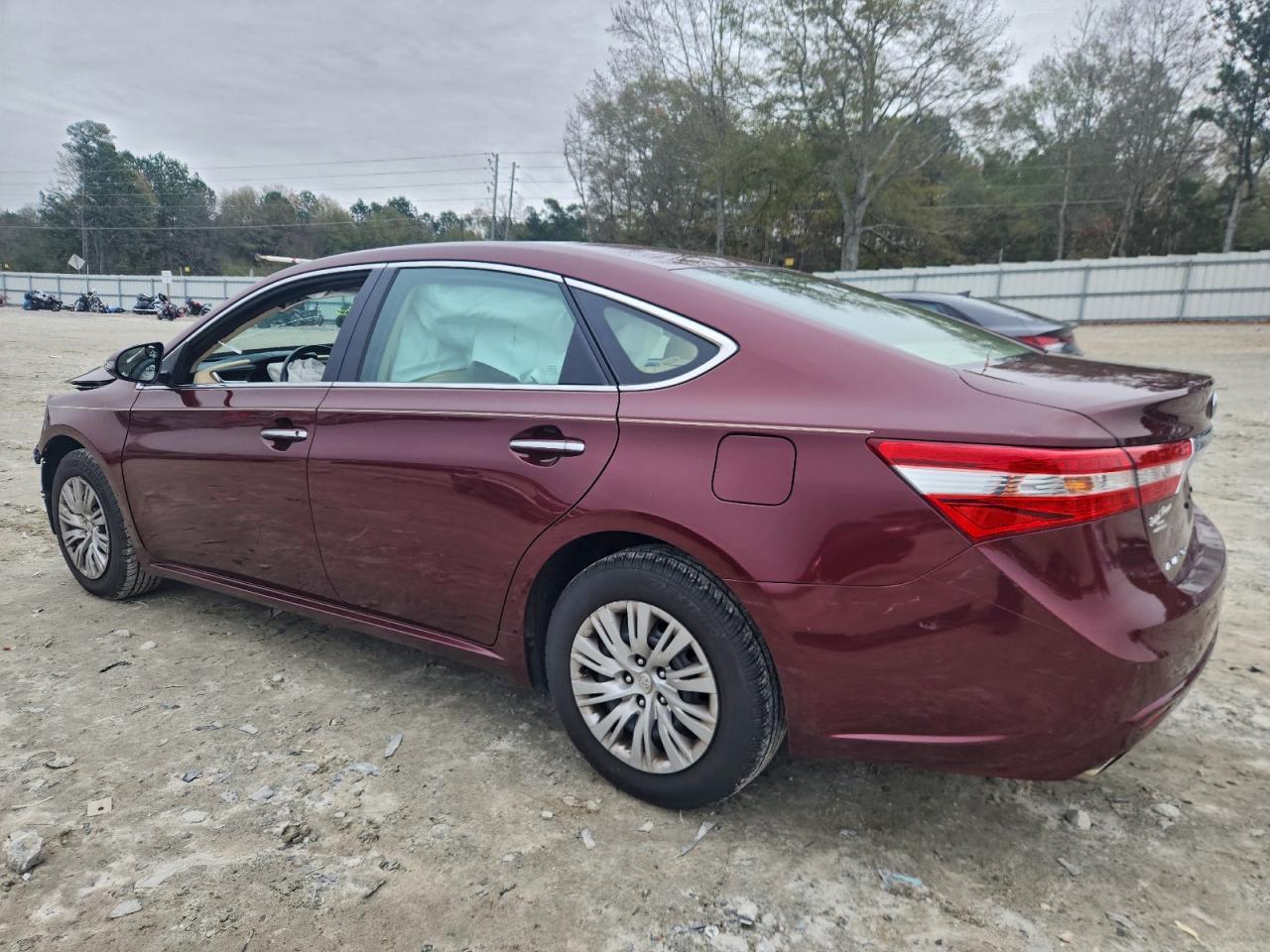 2013 TOYOTA Avalon