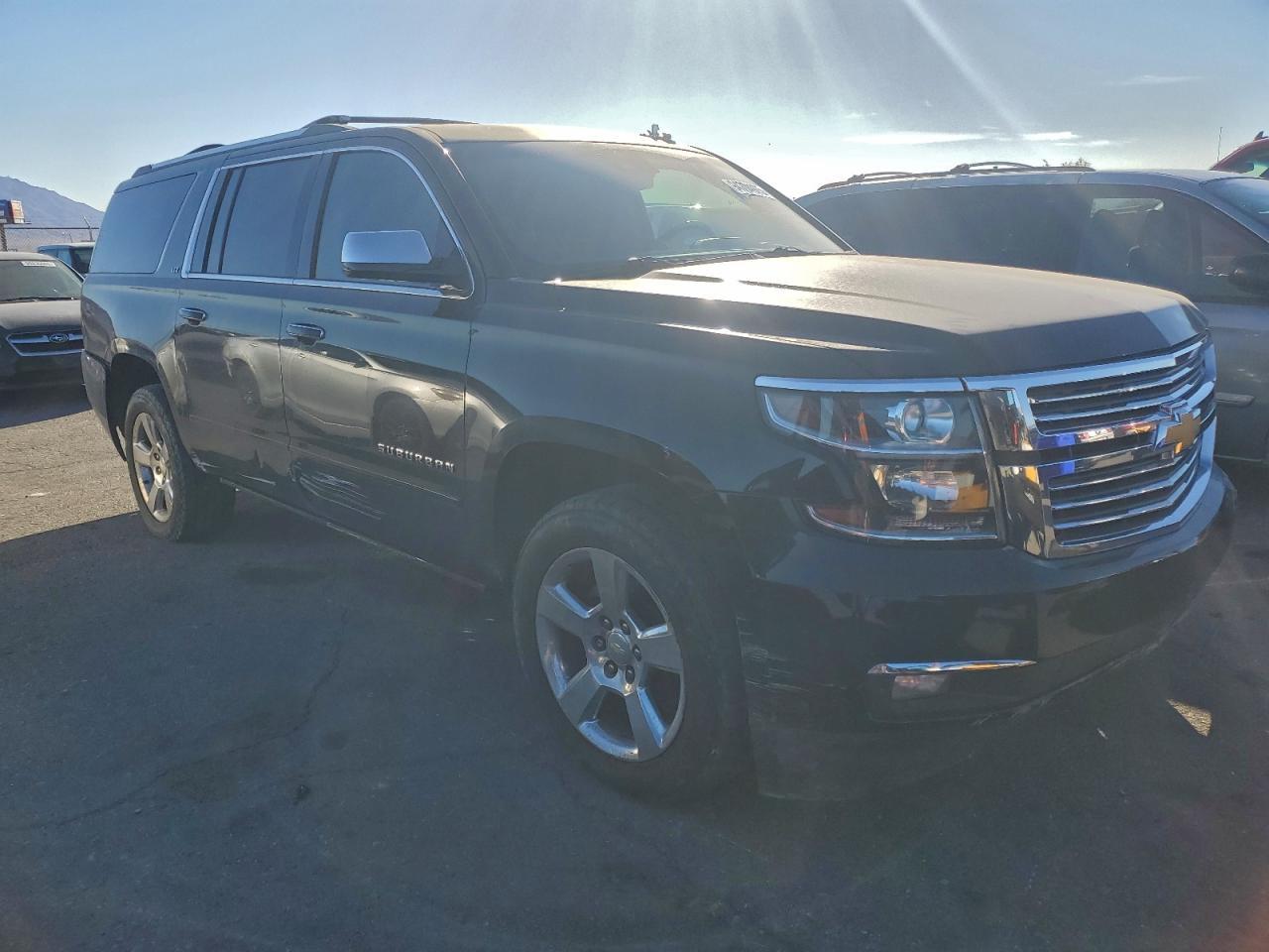 2016 CHEVROLET Suburban