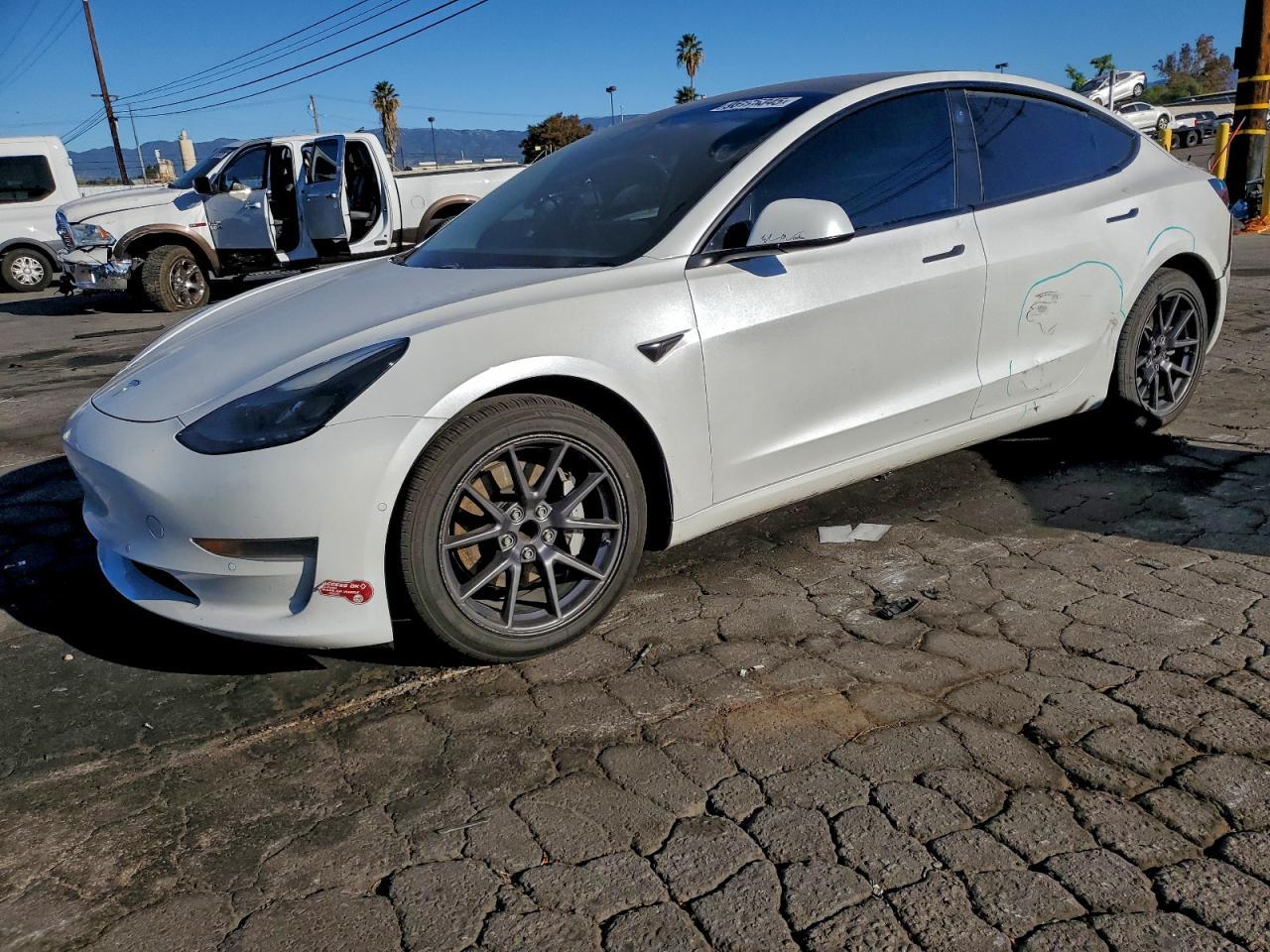 2021 TESLA MODEL 3