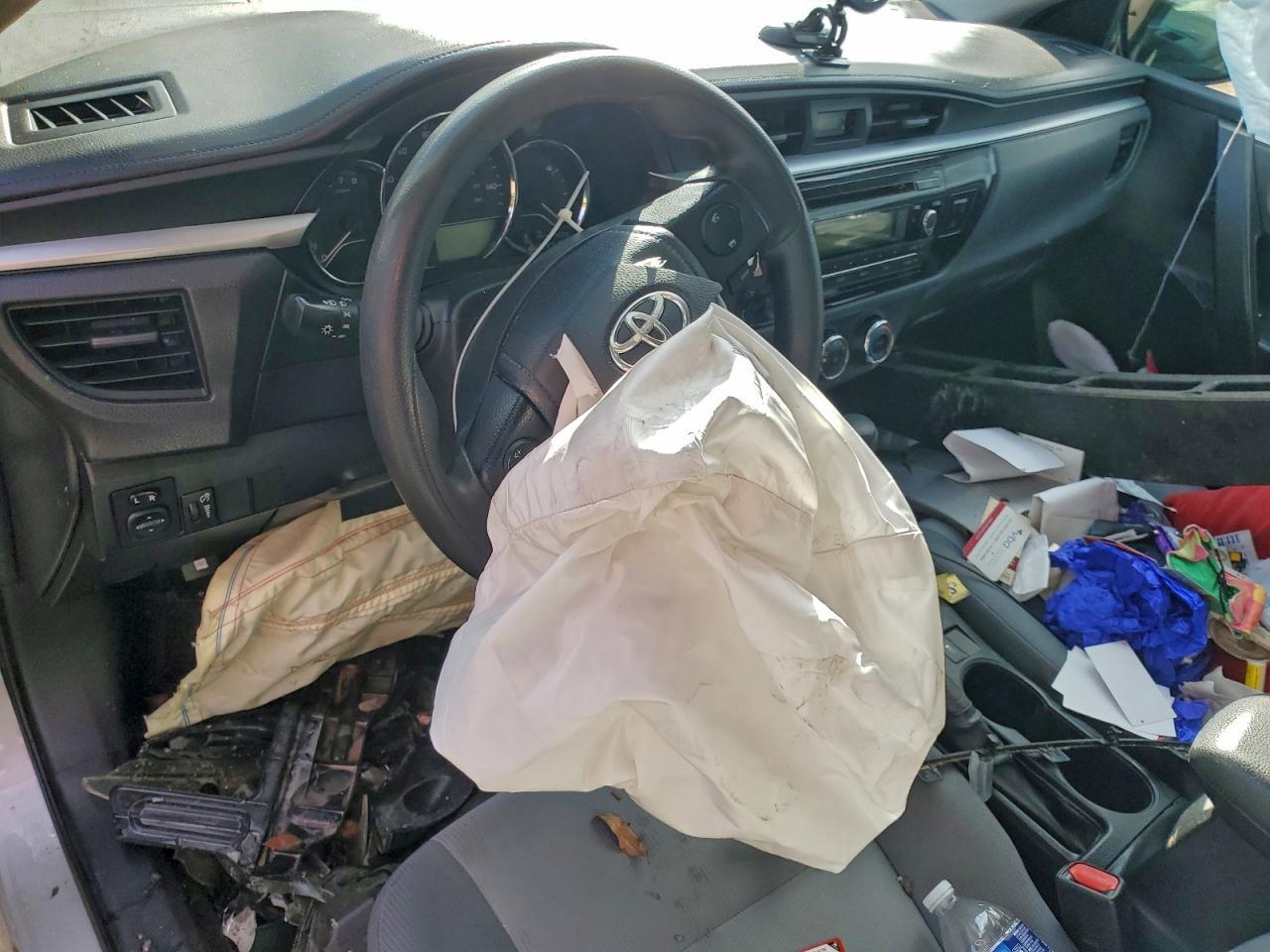 2015 TOYOTA COROLLA
