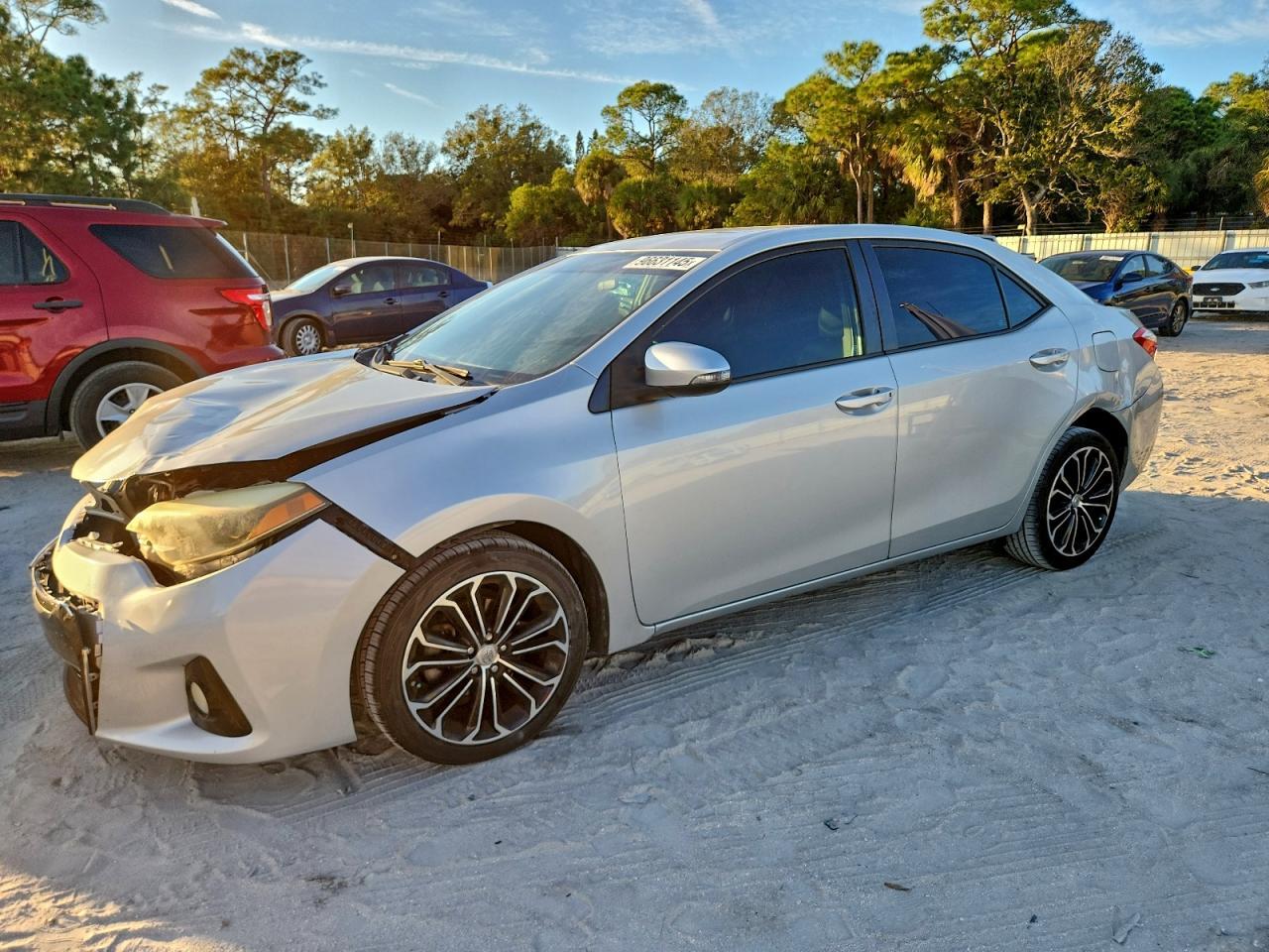 2015 TOYOTA COROLLA