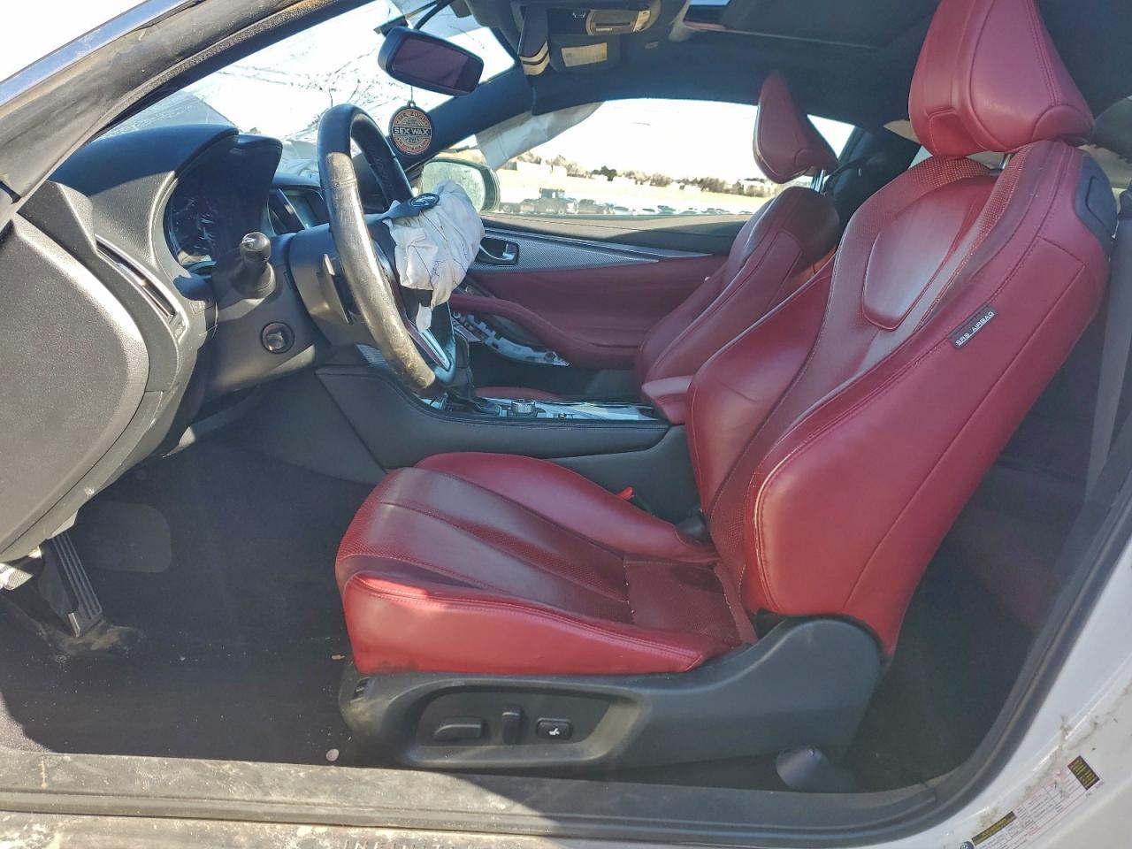 2017 INFINITI Q60