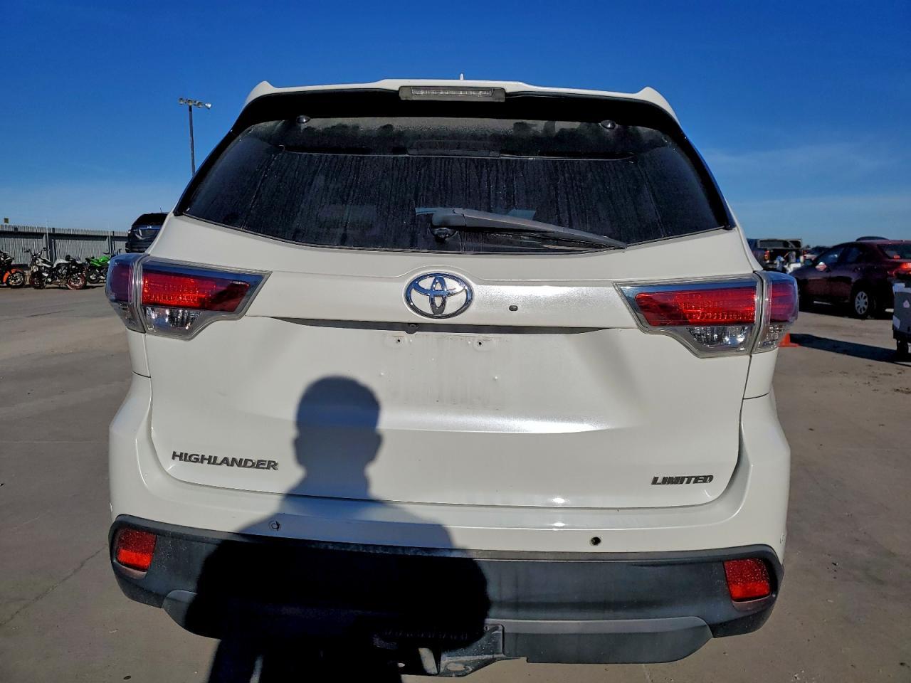 2015 TOYOTA HIGHLANDER