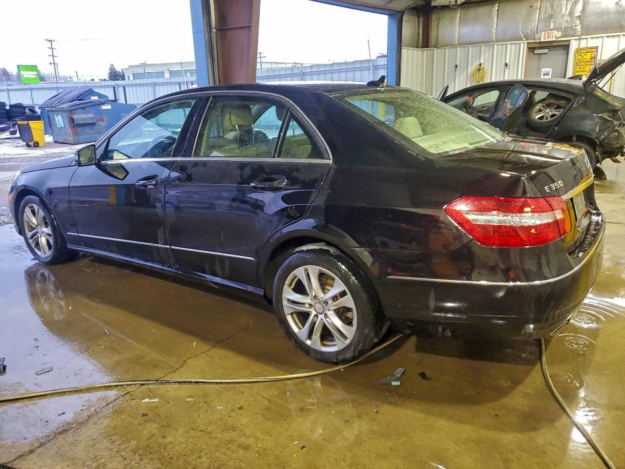 2011 MERCEDES-BENZ E-Class