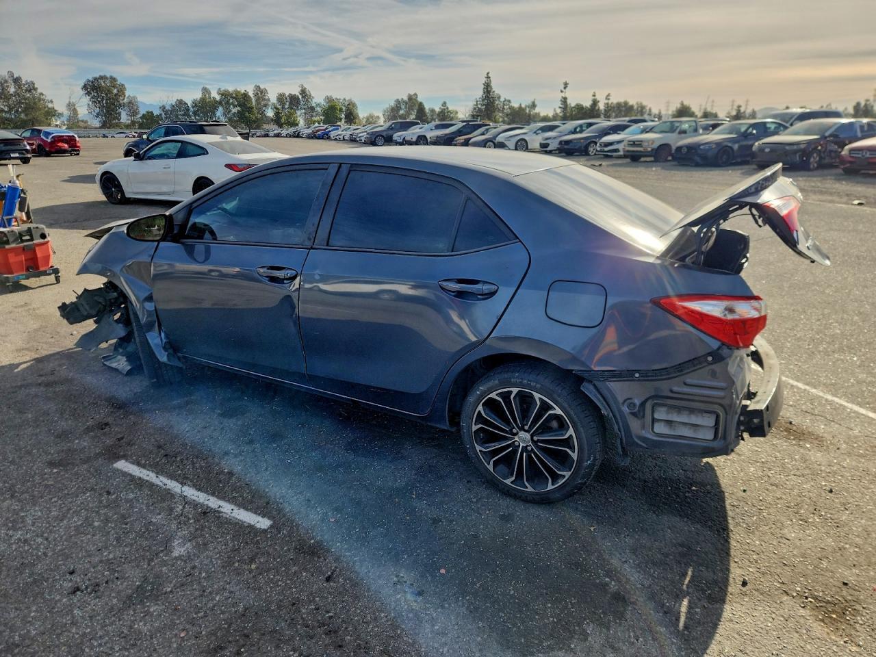 2015 TOYOTA COROLLA