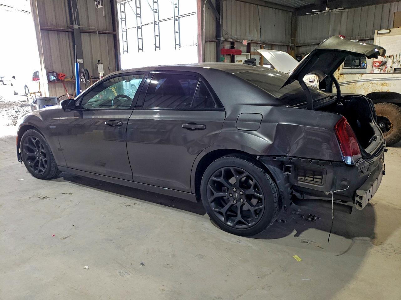 2019 CHRYSLER 300