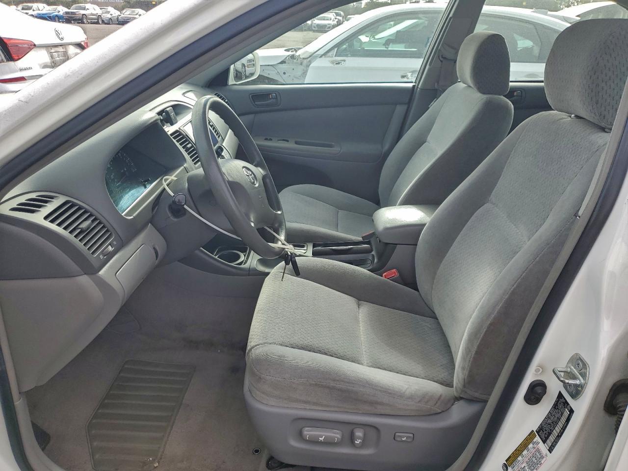 2004 TOYOTA CAMRY
