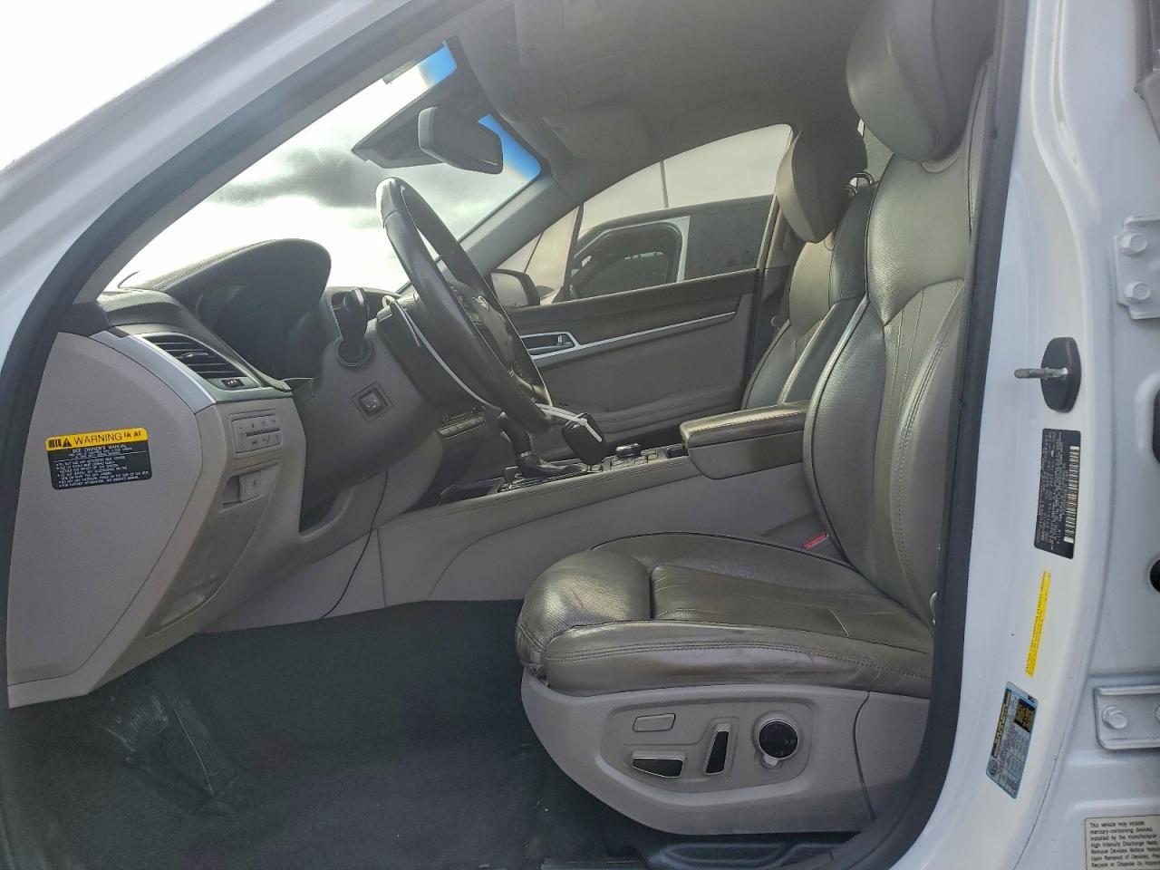 2015 HYUNDAI GENESIS