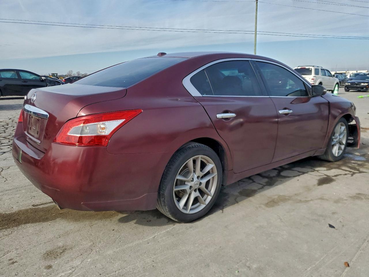 2011 NISSAN Maxima