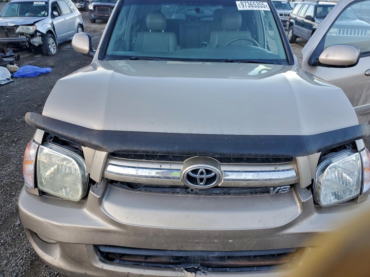 2005 TOYOTA Sequoia
