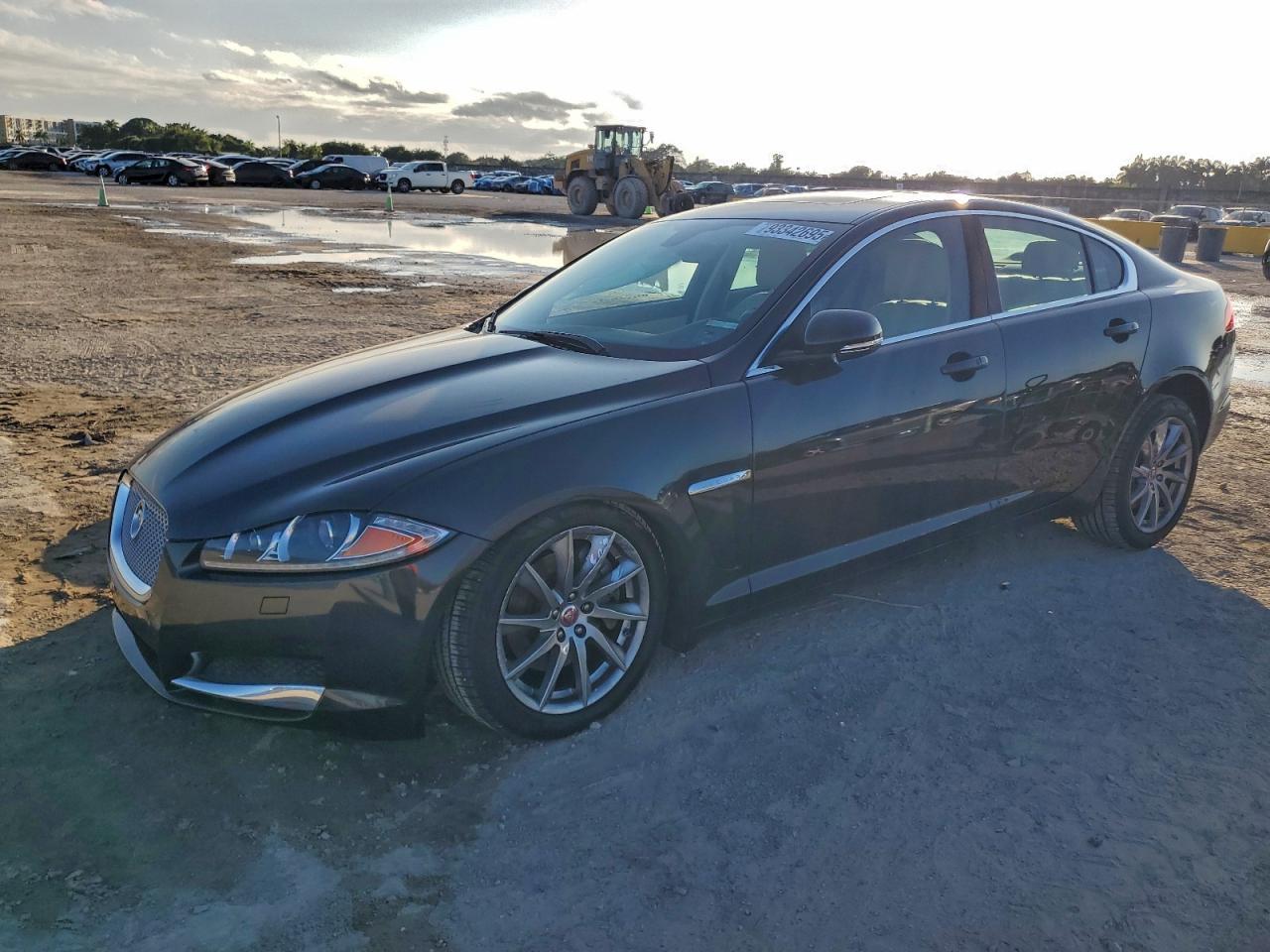 2015 JAGUAR XF