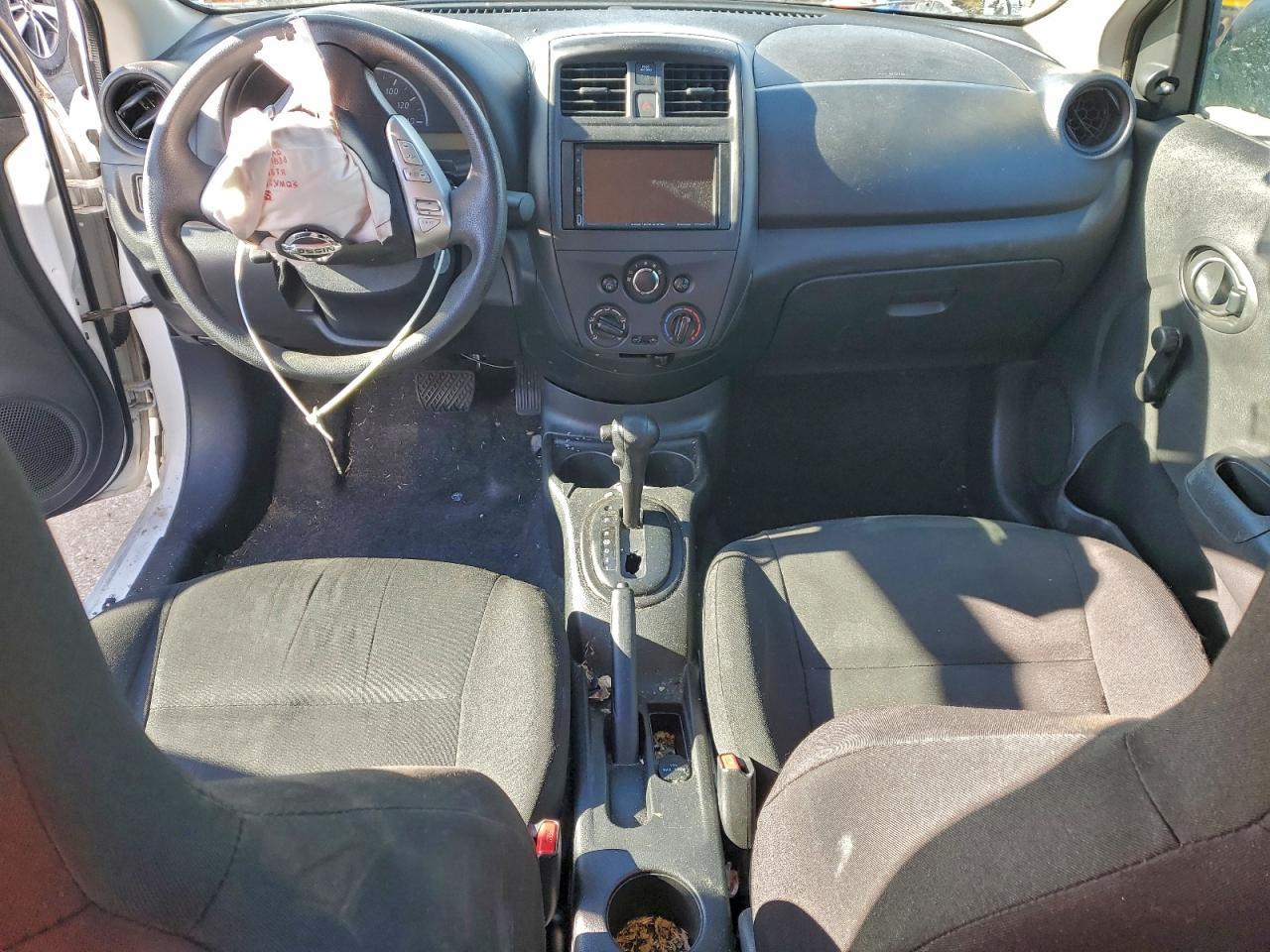2015 NISSAN VERSA