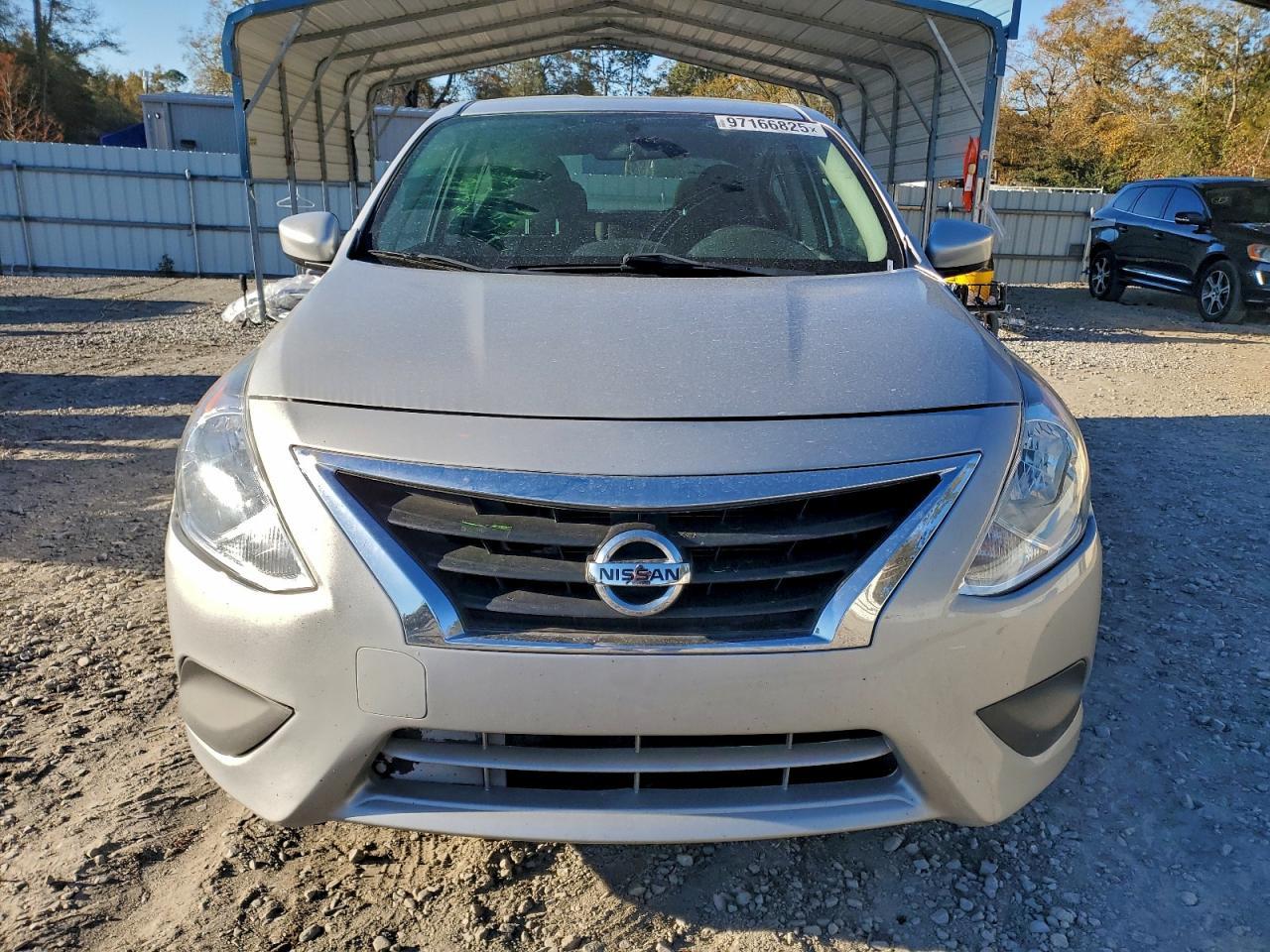 2019 NISSAN VERSA