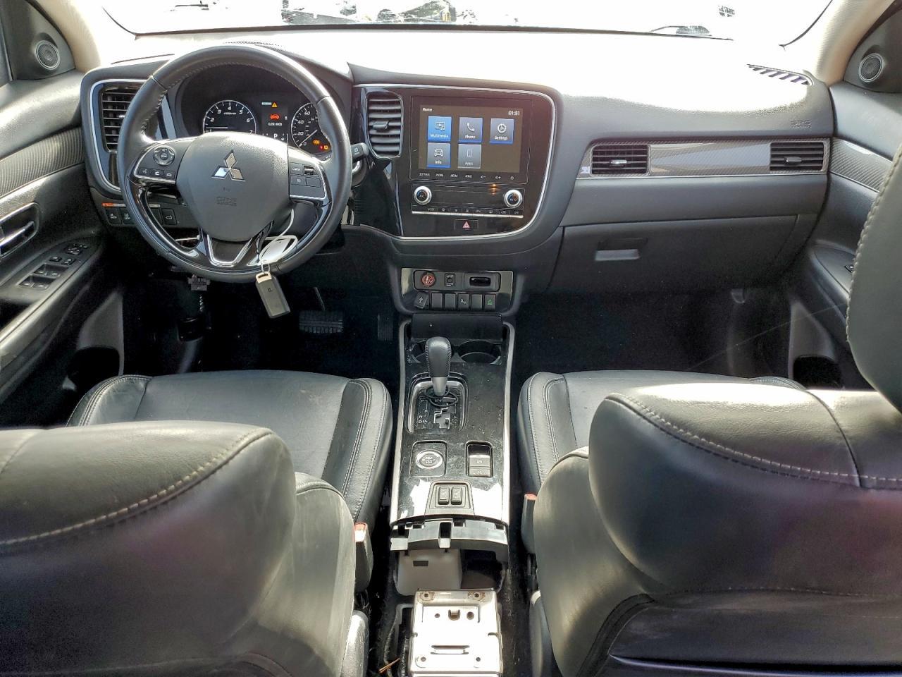 2020 MITSUBISHI outlander