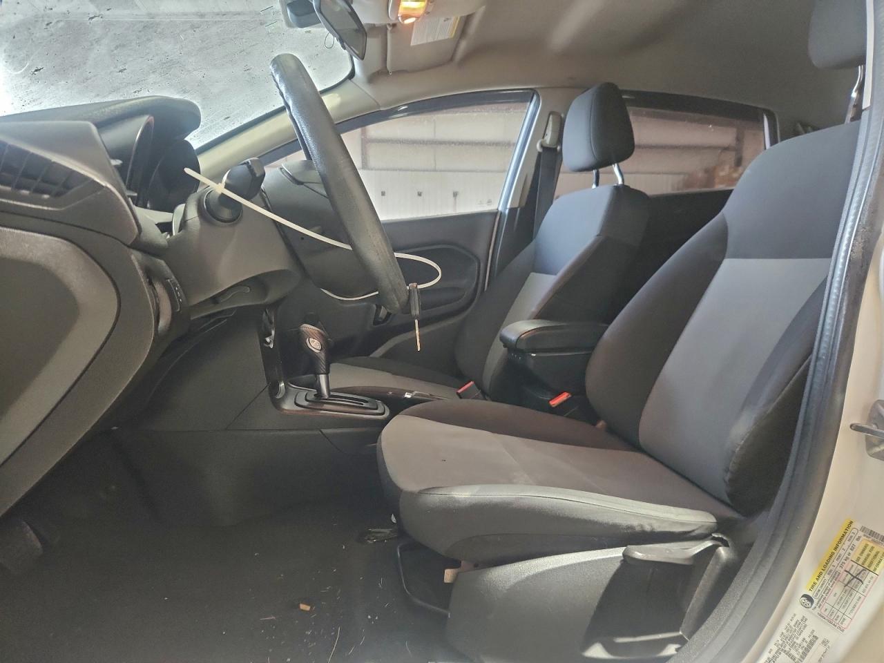 2016 FORD Fiesta