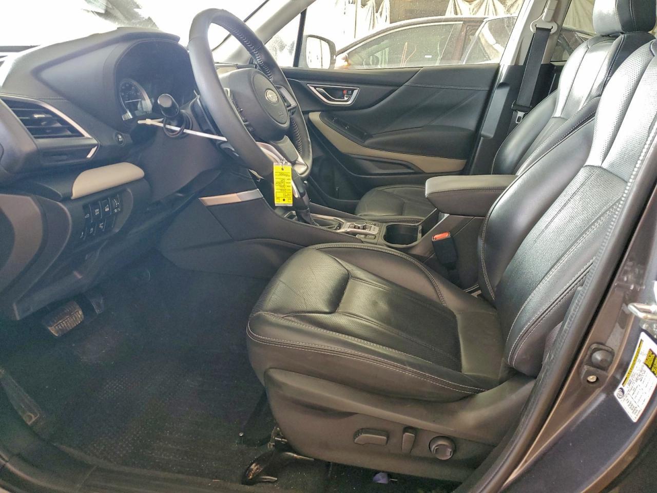 2022 SUBARU FORESTER