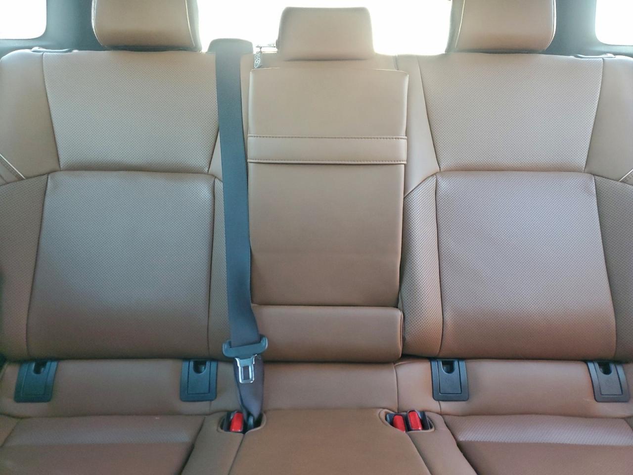 2025 TOYOTA Crown