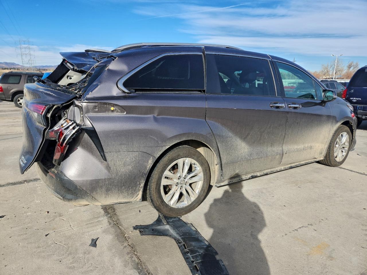 2022 TOYOTA SIENNA
