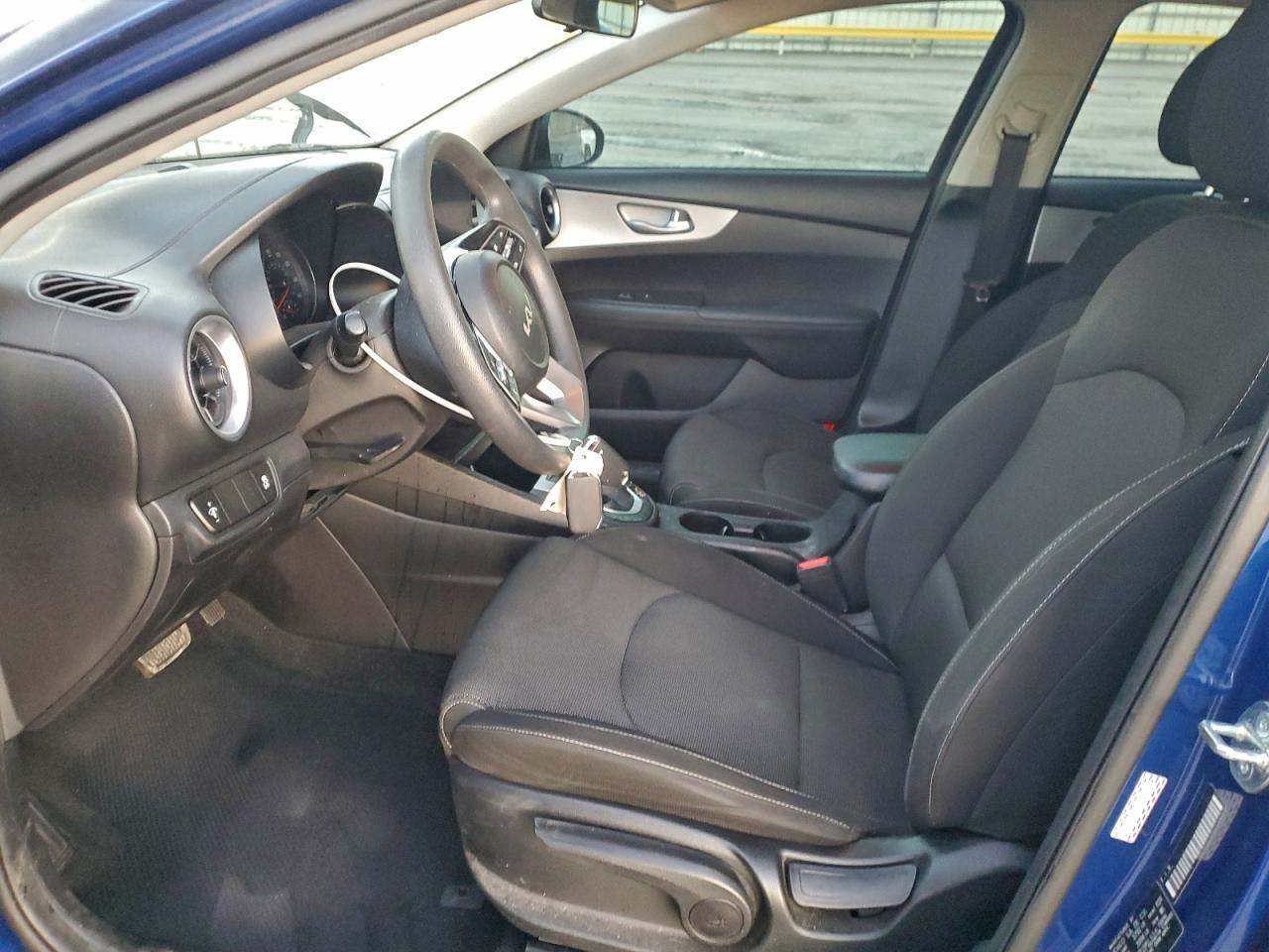 2023 KIA FORTE