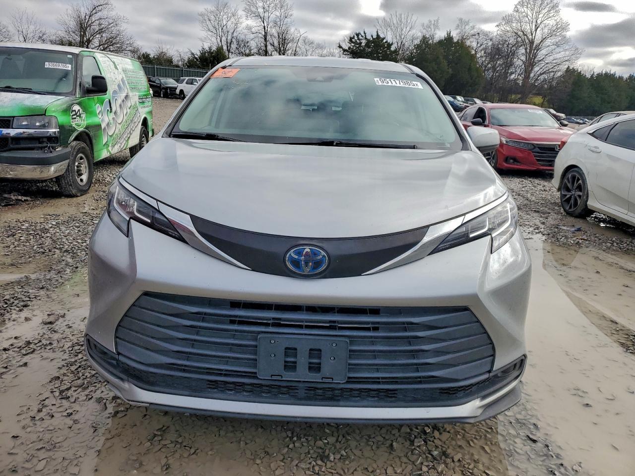 2022 TOYOTA SIENNA
