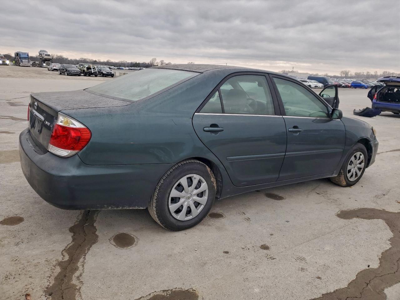 2005 TOYOTA CAMRY