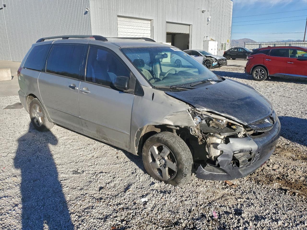 2005 TOYOTA SIENNA