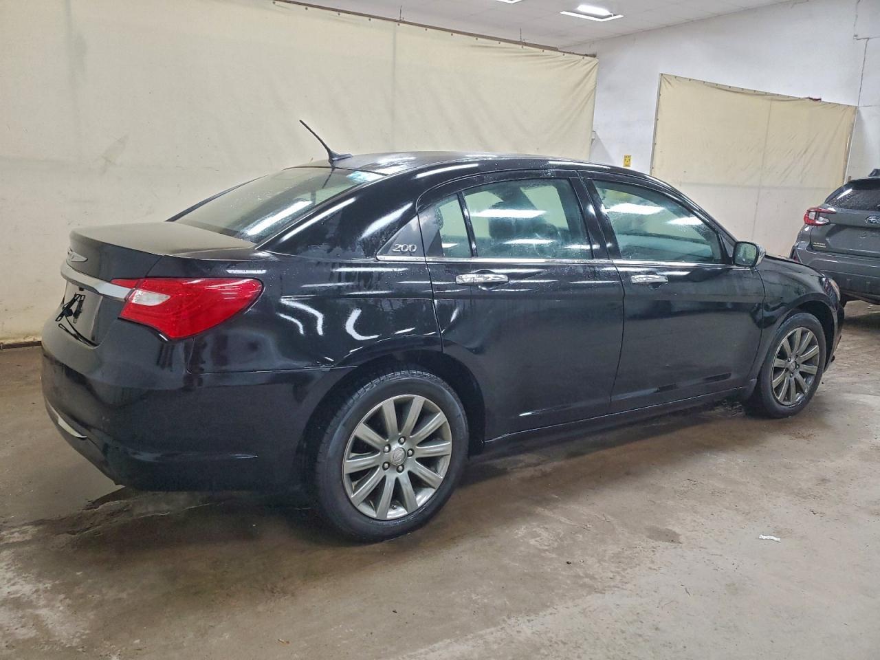 2014 CHRYSLER 200