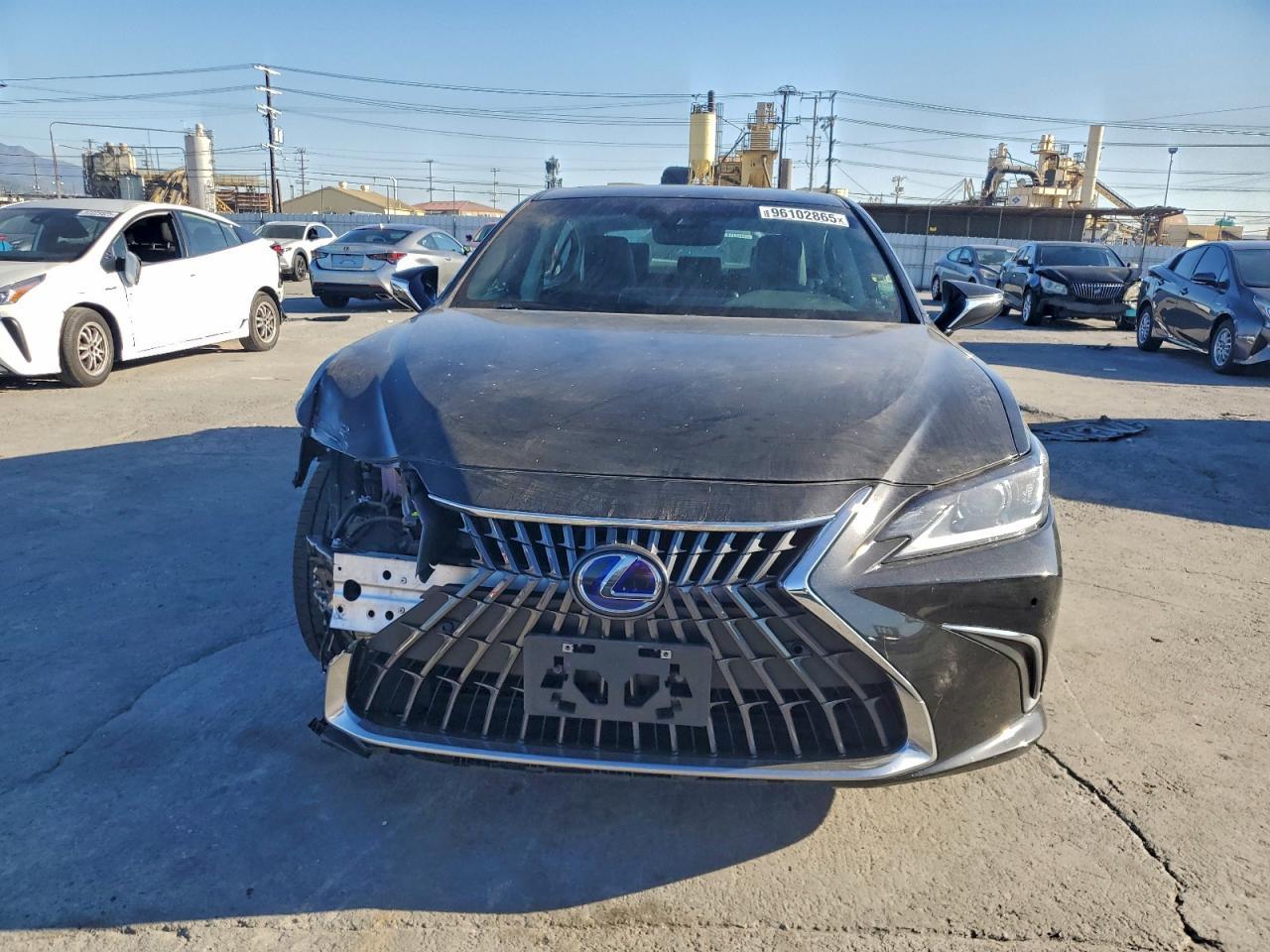 2022 LEXUS ES 300H